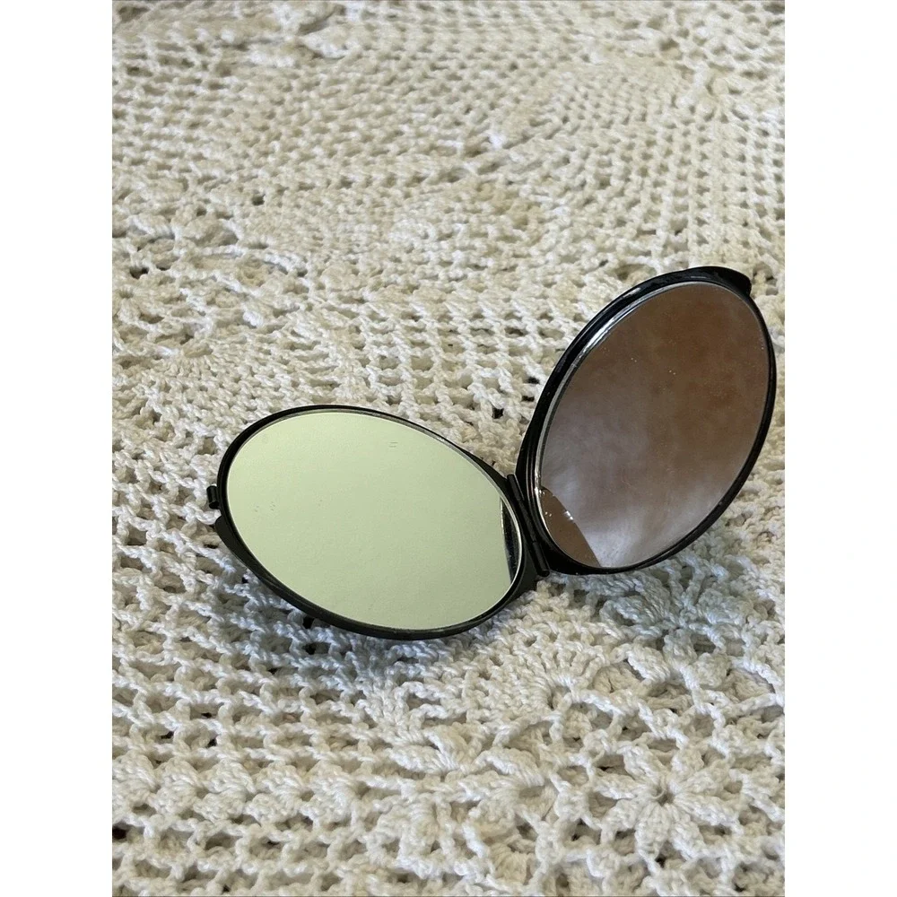 VTG FOREVER 21 Art Deco Design Compact Mirror Love & Beauty